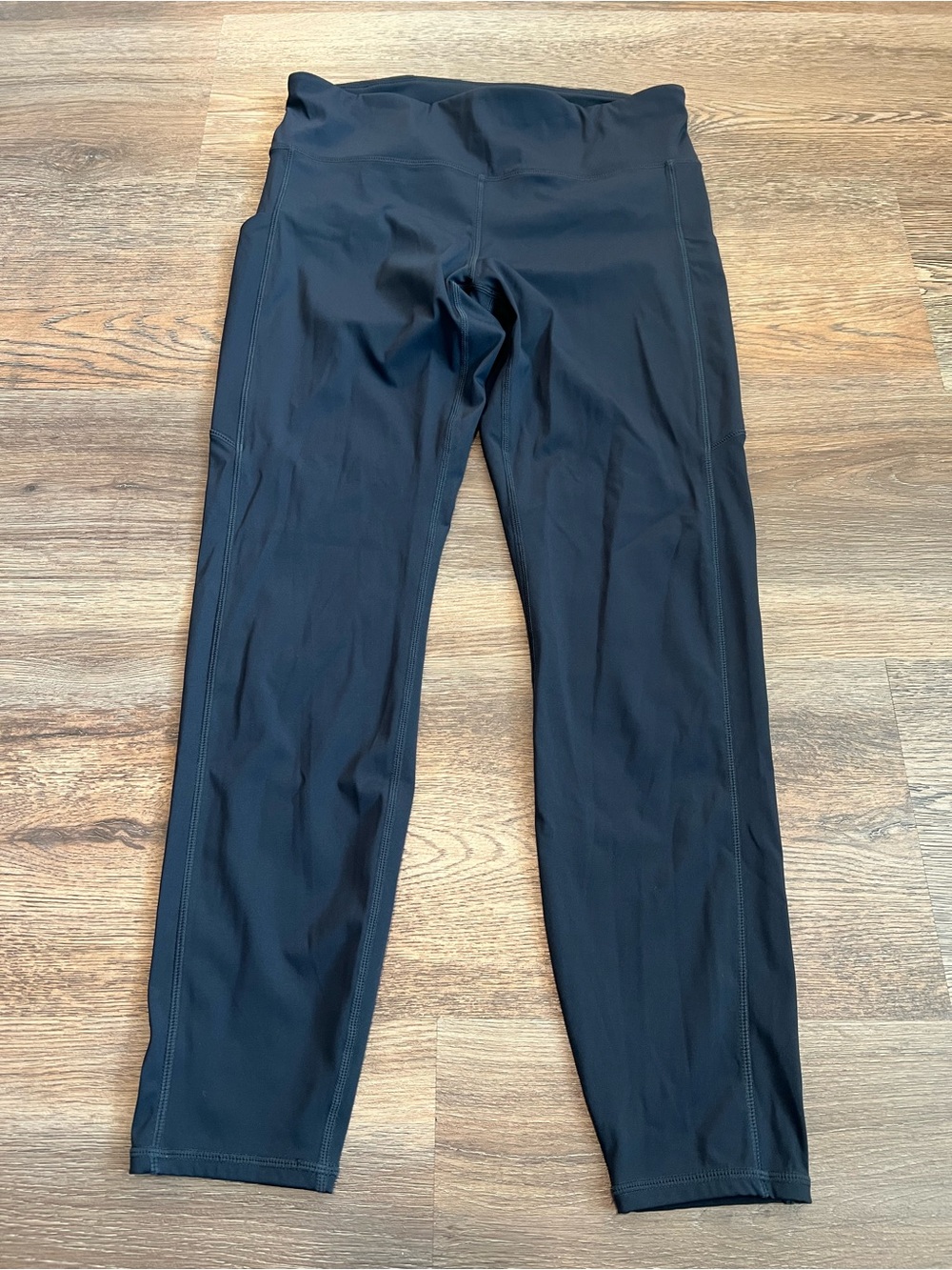 Vuori Navy Blue High Rise Leggings Women’s Size Medium Athletic Yoga Pants
